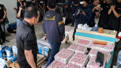 Polda Metro Jaya Bongkar Produksi Uang Palsu Rp36 Miliar di Tangerang Selatan