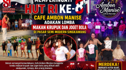 Cafe Ambon Manise Adakan Lomba Makan Kerupuk dan Joget Bola di Pasar Semi Modern Singkawang