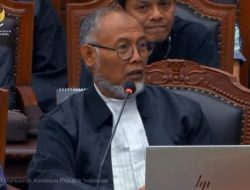 Denny Indrayana Cs Minta MK Buka Sidang Pembuktian Dalil Syarat Pendidikan Gibran