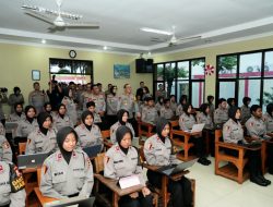 Wakapolri Dorong Sepolwan Naik Level: Cara Belajar Berubah, Polwan Disiapkan Hadapi Tantangan Modern