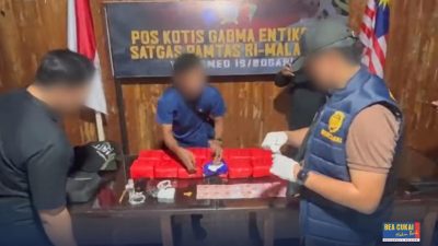 Tim Gabungan Bea Cukai Entikong, TNI, dan BIN Ringkus Kurir Sabu di Perbatasan