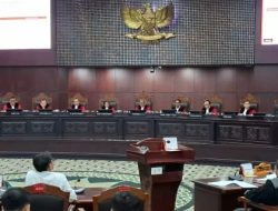 MK Bacakan Putusan Gugatan Syarat Pendidikan Gibran Malam Ini