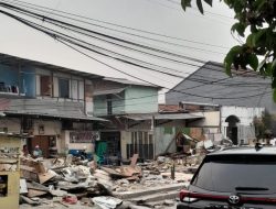 Pemkot Bekasi Bongkar Sejumlah Bangunan di Tanah Apit, Harapan Indah untuk Normalisasi Kali
