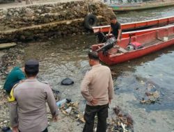 Polsek Sikakap Tindaklanjuti Insiden Sampan Terbalik yang Angkut Puluhan Pelajar