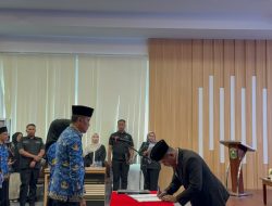 Bupati Solok Lantik 45 Pejabat Pemkab dan 58 Kepala Sekolah, Ini Daftar Nama dan Jabatan Barunya