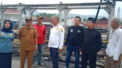 Lima Kios di Pasar Sumani X Koto Singkarak Ludes Di lahap Si jago Merah